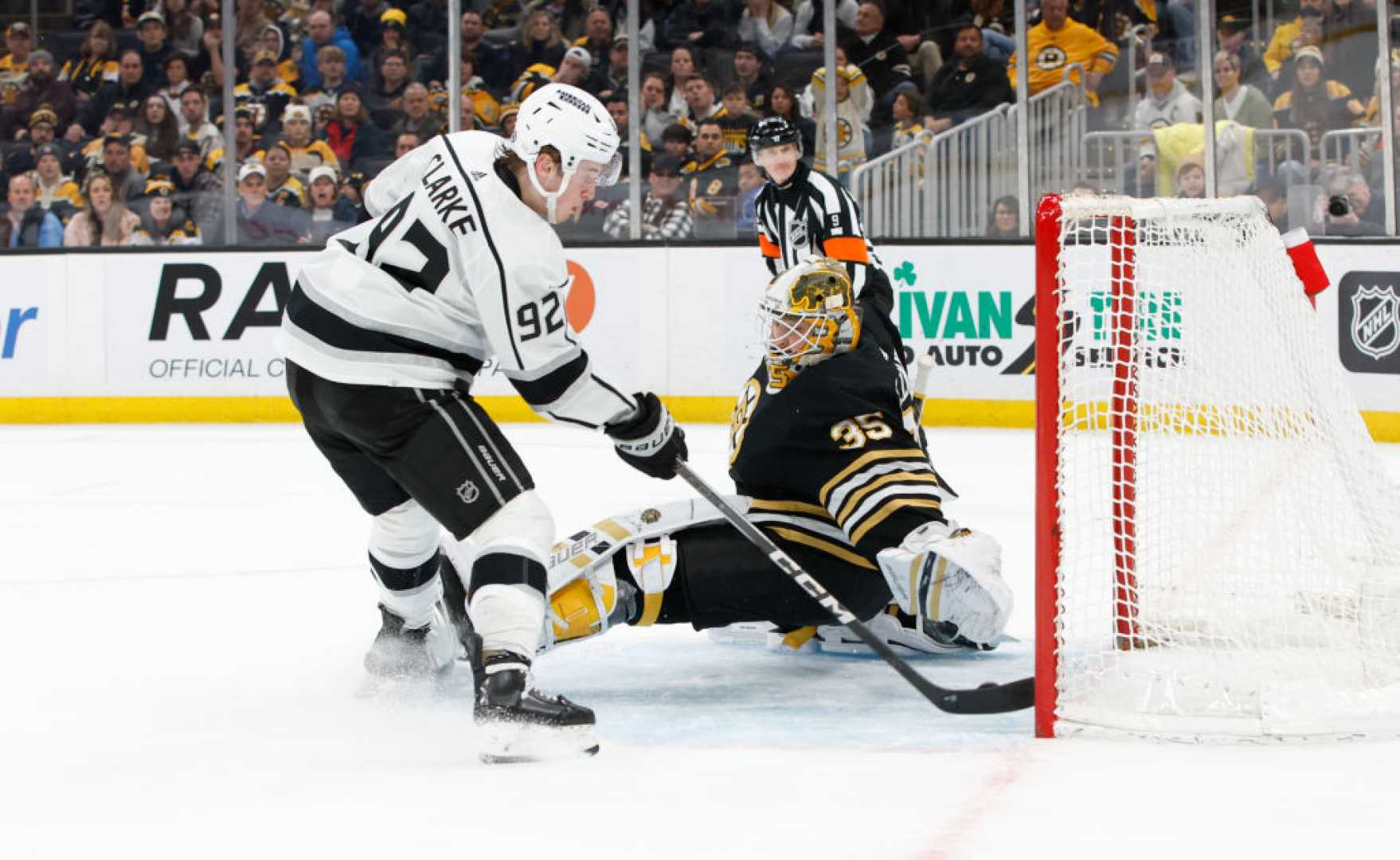 Los Angeles Kings Vs Boston Bruins Hockey Game