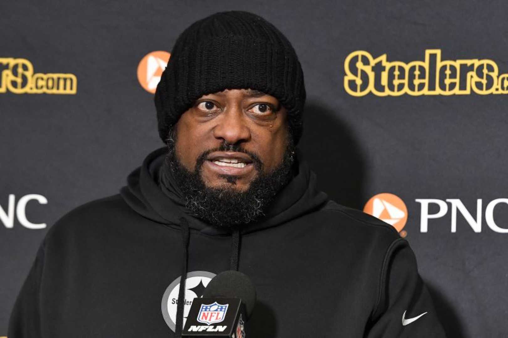 Mike Tomlin Coaching Pittsburgh Steelers