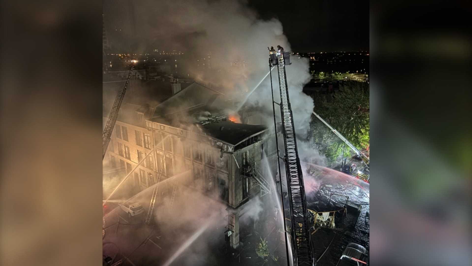 Montreal Building Fire At Notre Dame And Bonsecours