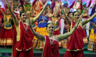 Navratri 2024 Celebrations India Puja Pandals Garba