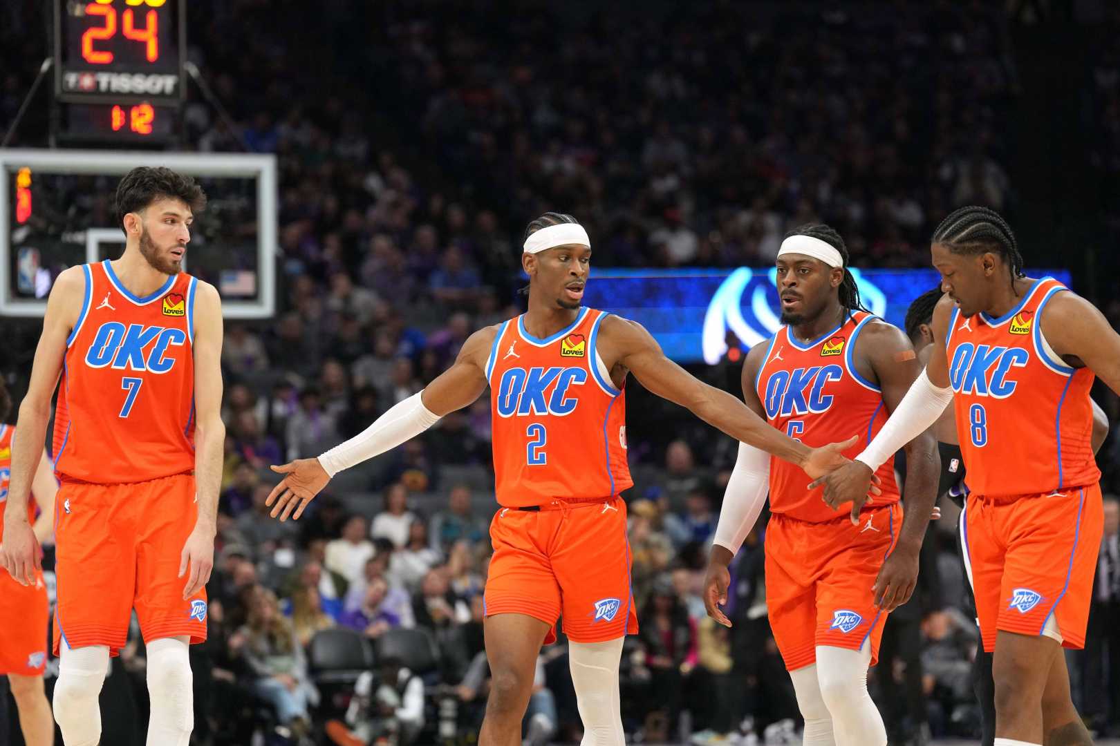 Oklahoma City Thunder Players Celebrating A Win