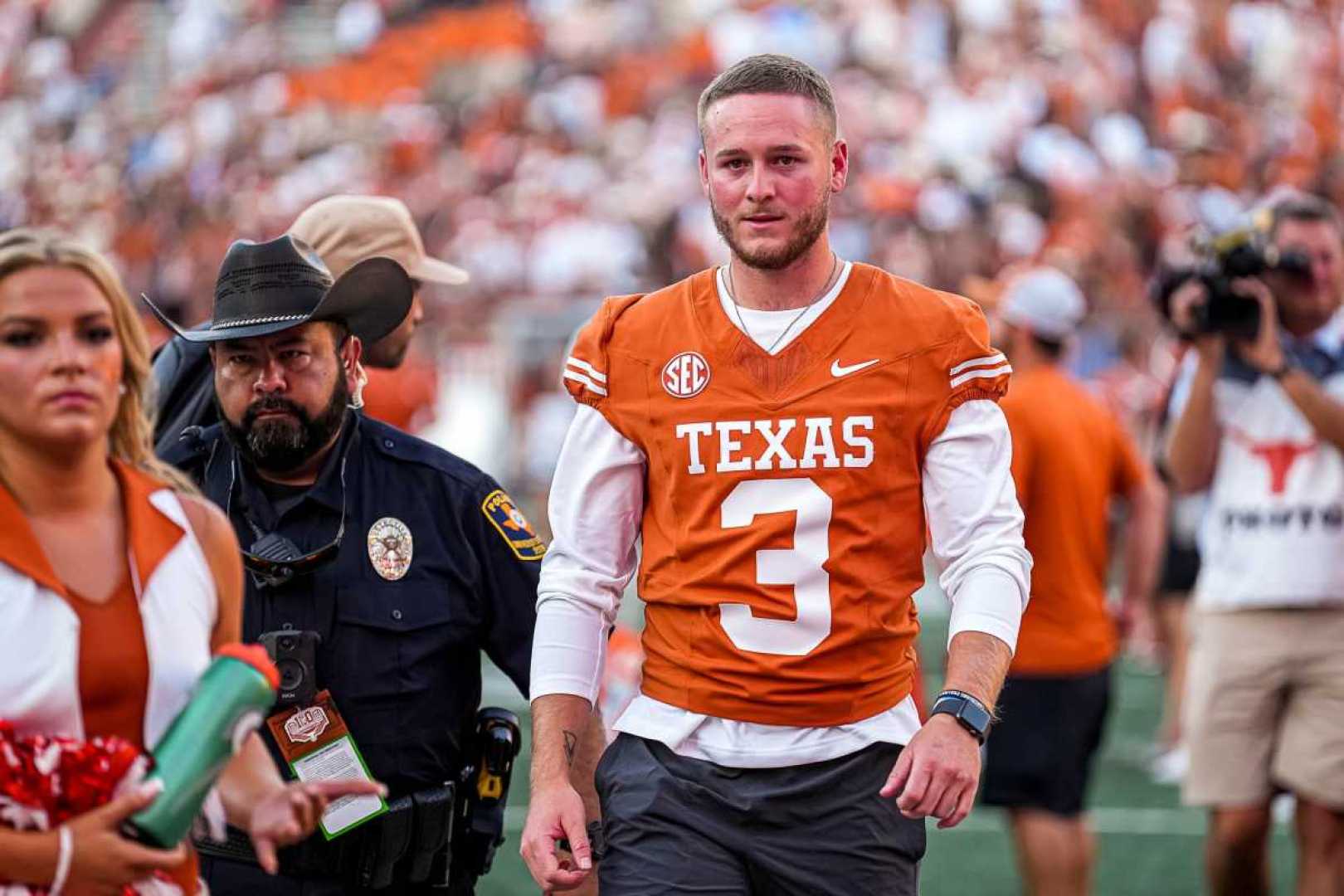 Steve Sarkisian Quinn Ewers Red River Rivalry