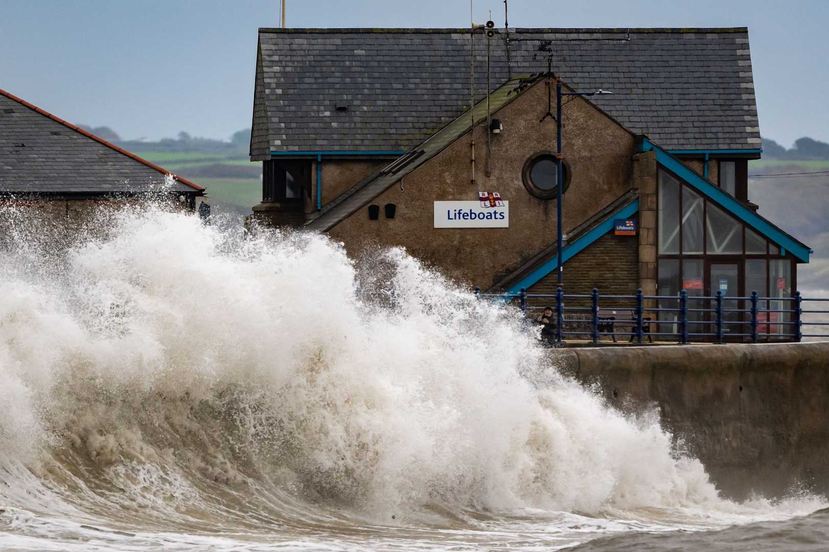 Storm Ashley Uk Flood Warnings Met Office