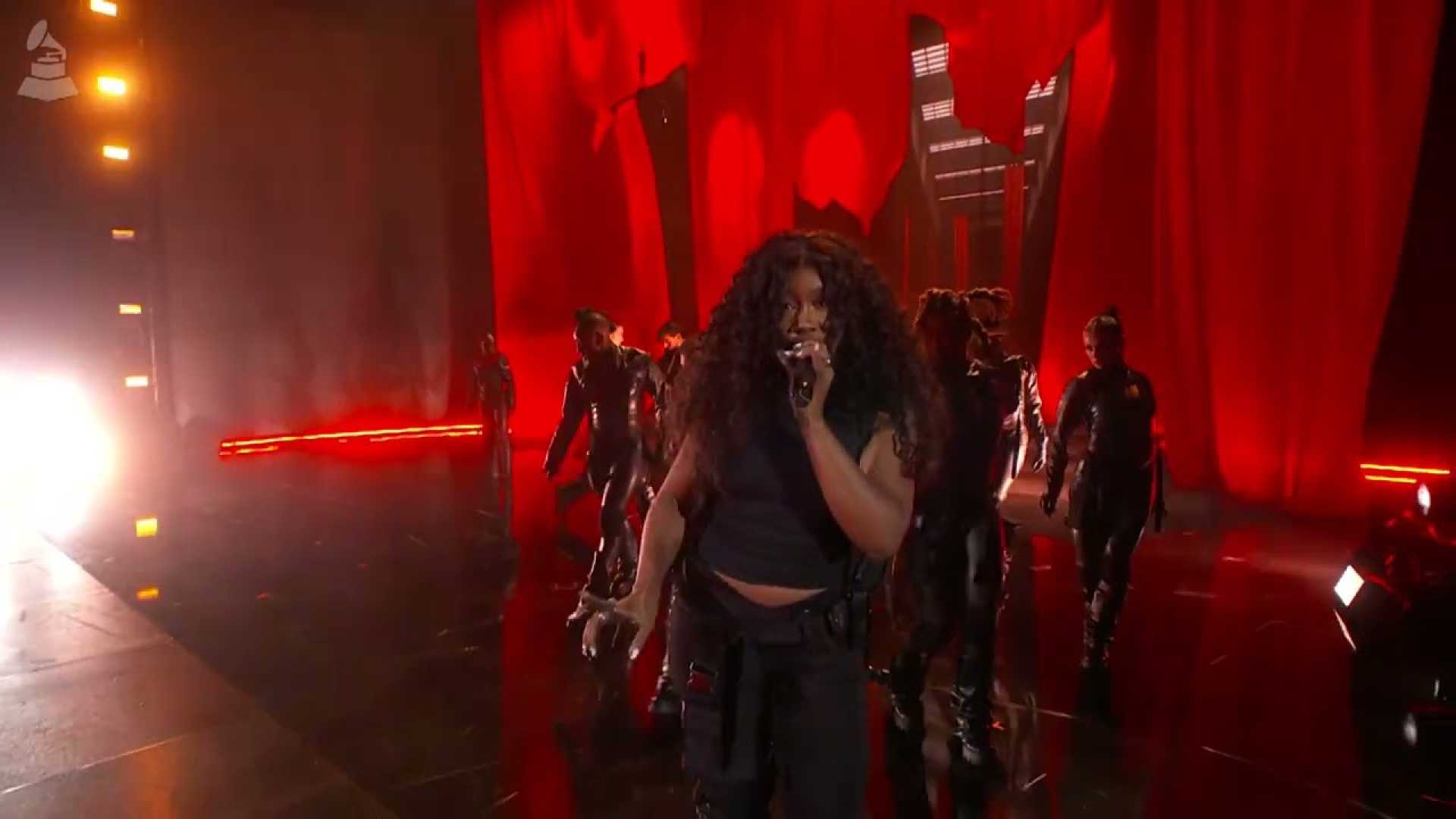 Sza Performing Live 2024