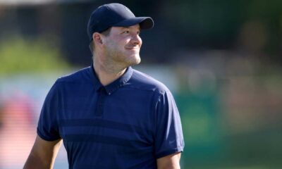 Tony Romo Golfing