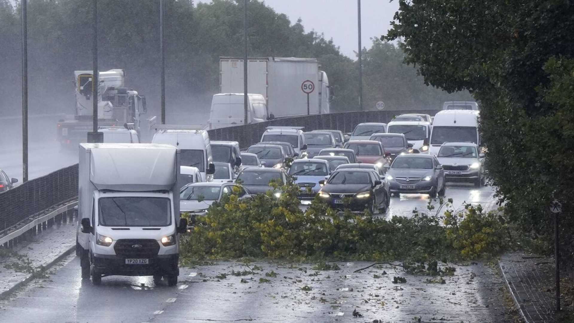 Uk Thunderstorms Flood Warning