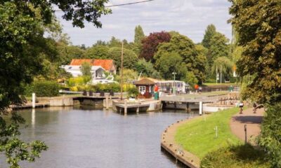 Walton On Thames Boat Capsized Rescue