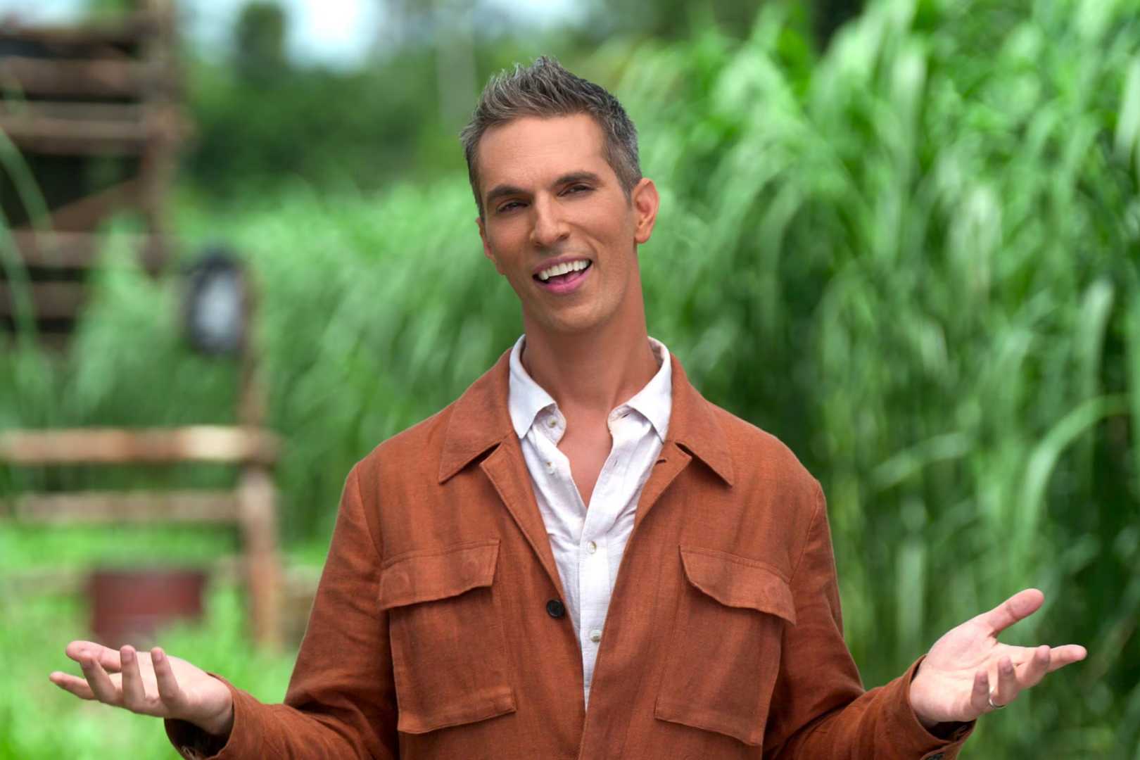 Ari Shapiro Hosting The Mole Season 2