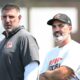 Cleveland Browns Coach Kevin Stefanski And Mike Vrabel