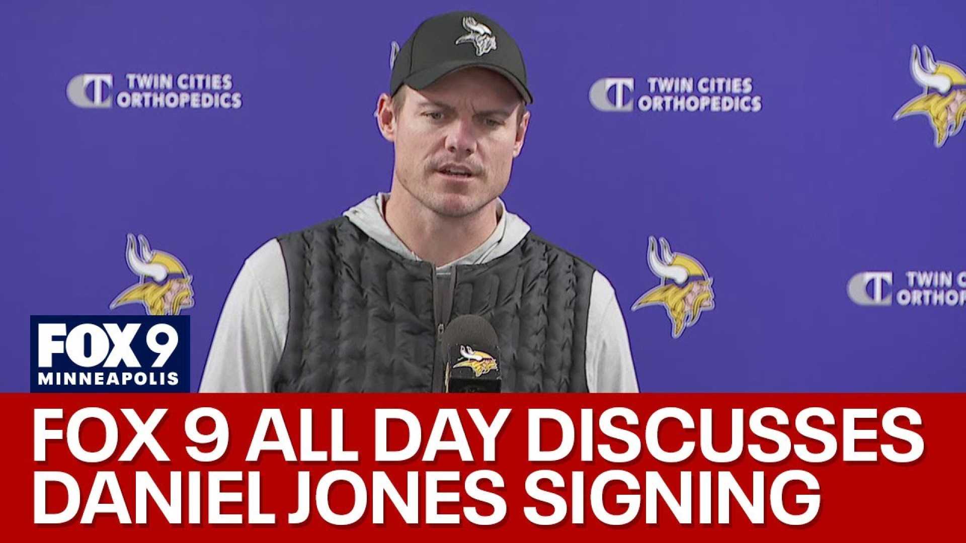 Daniel Jones Signing With Minnesota Vikings