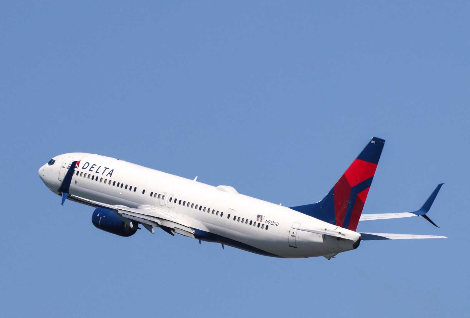 Delta Air Lines Stowaway On Nyc To Paris Flight