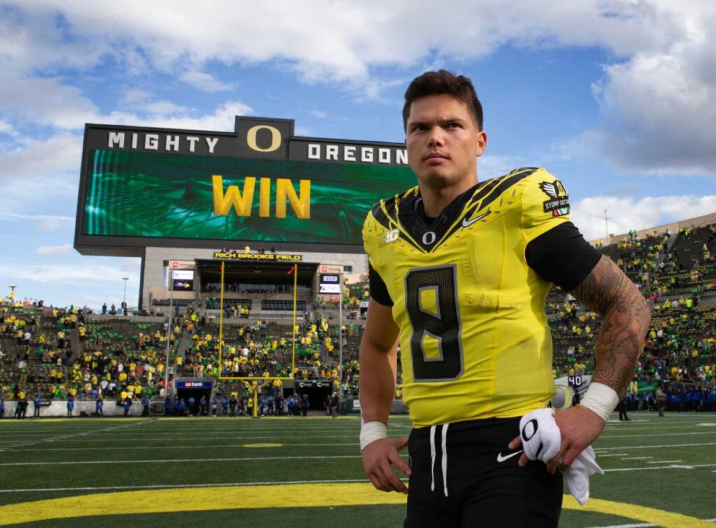 Dillon Gabriel Oregon Ducks Michigan Game