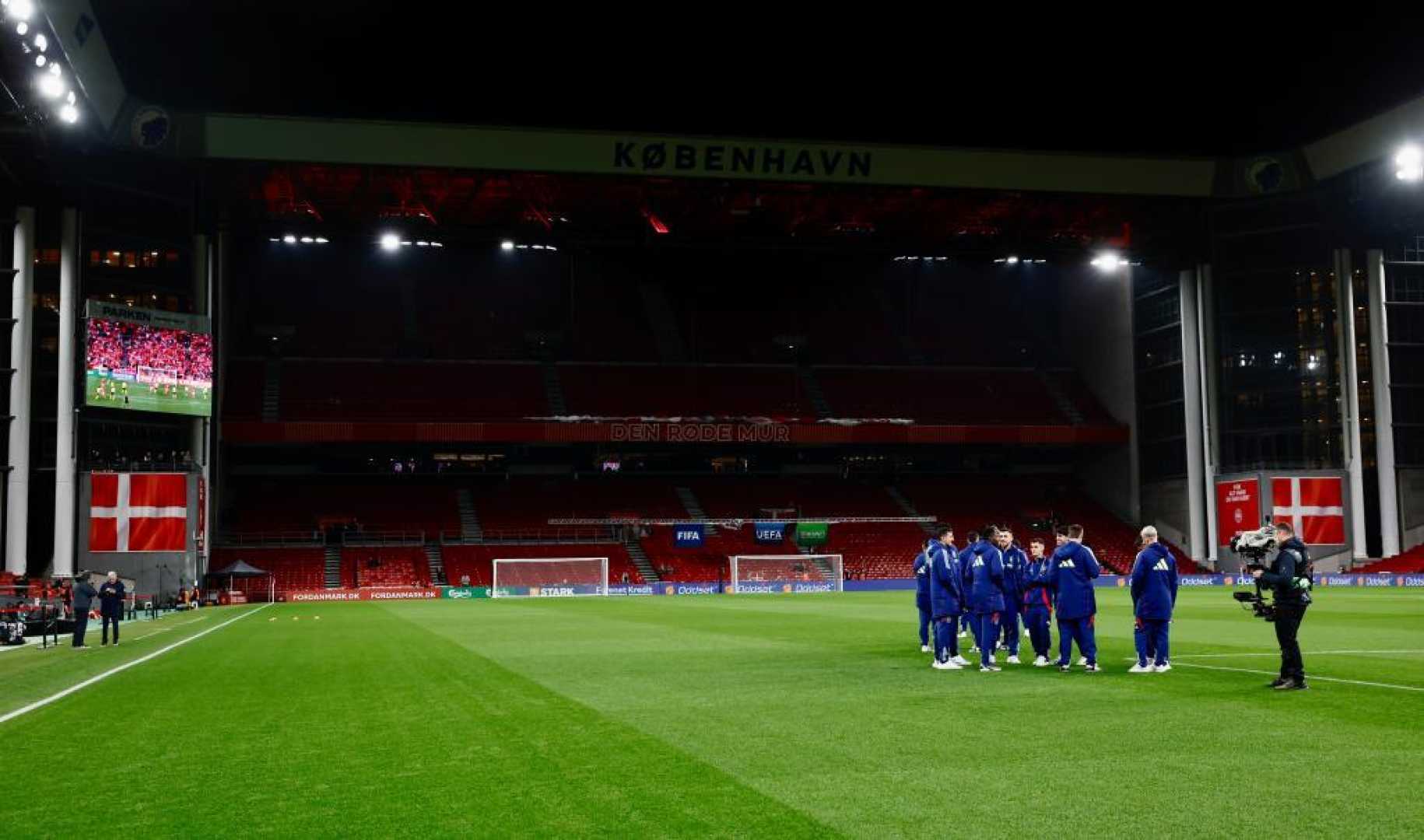 Dinamarca Vs España Uefa Nations League Parken Stadion