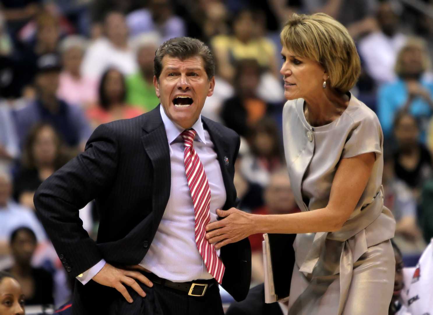 Geno Auriemma And Chris Dailey Uconn Women's Basketball