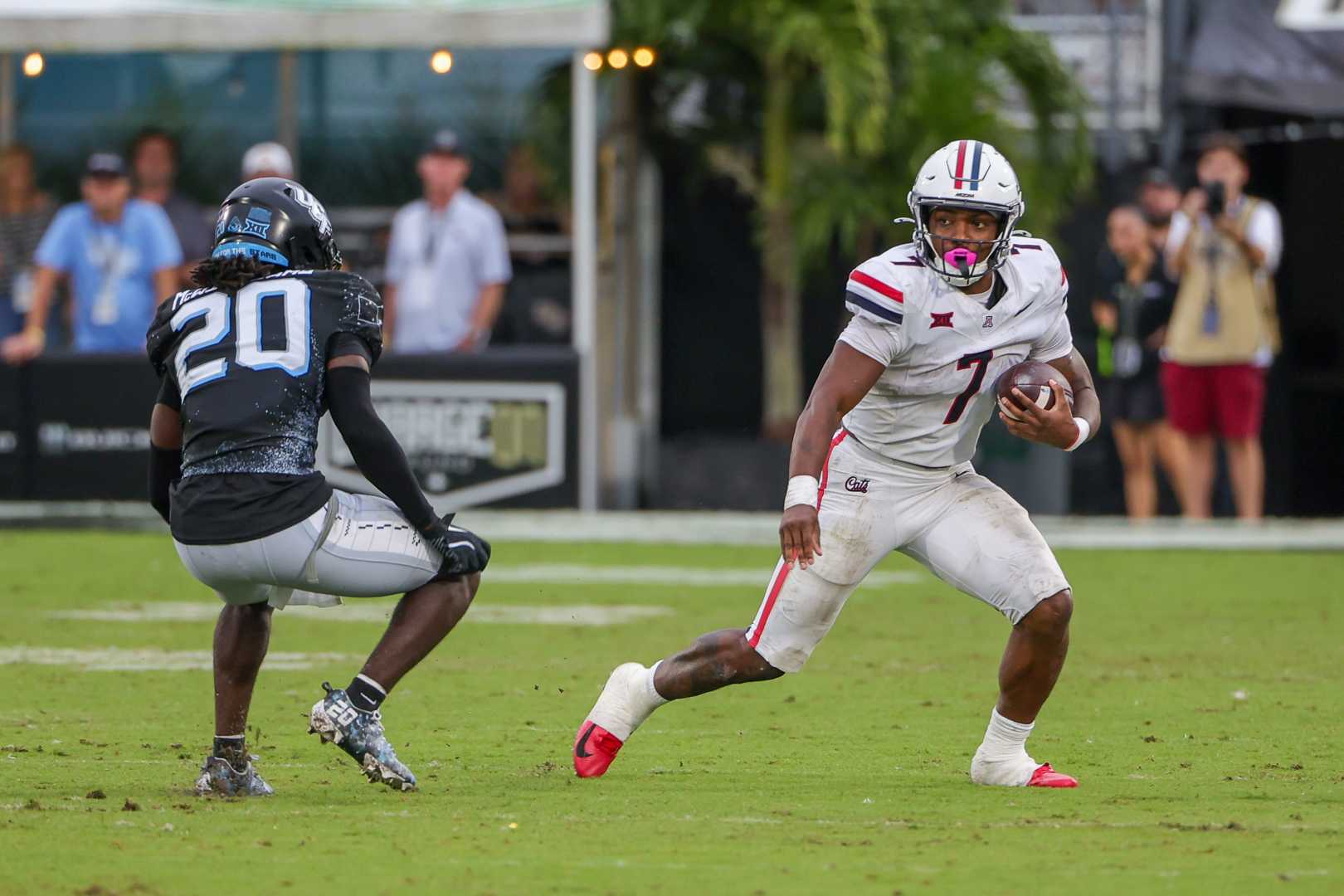 Houston Cougars Vs Arizona Wildcats College Football Game