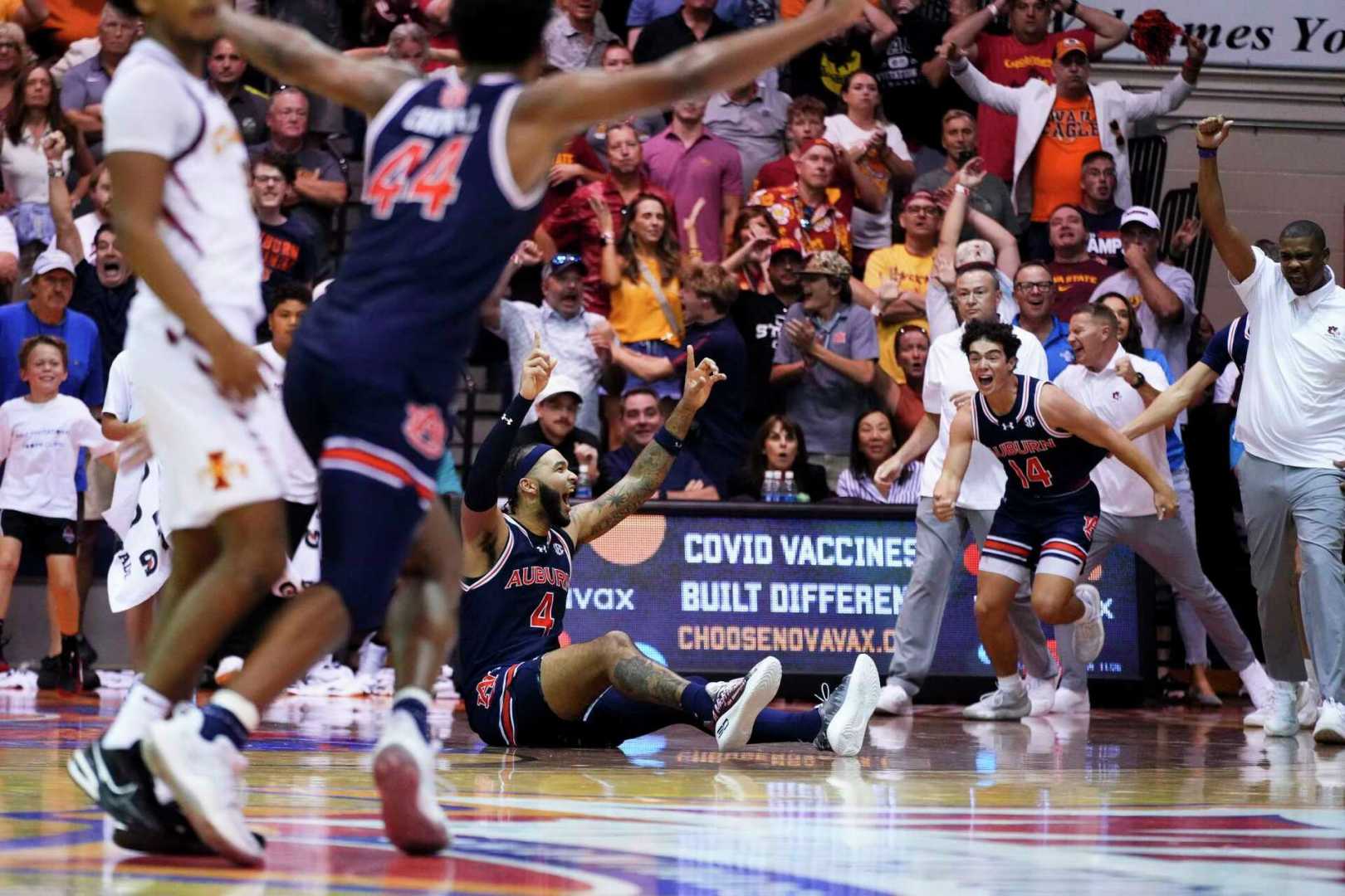 Johni Broome Game Winning Putback Auburn Vs Iowa State Maui Invitational