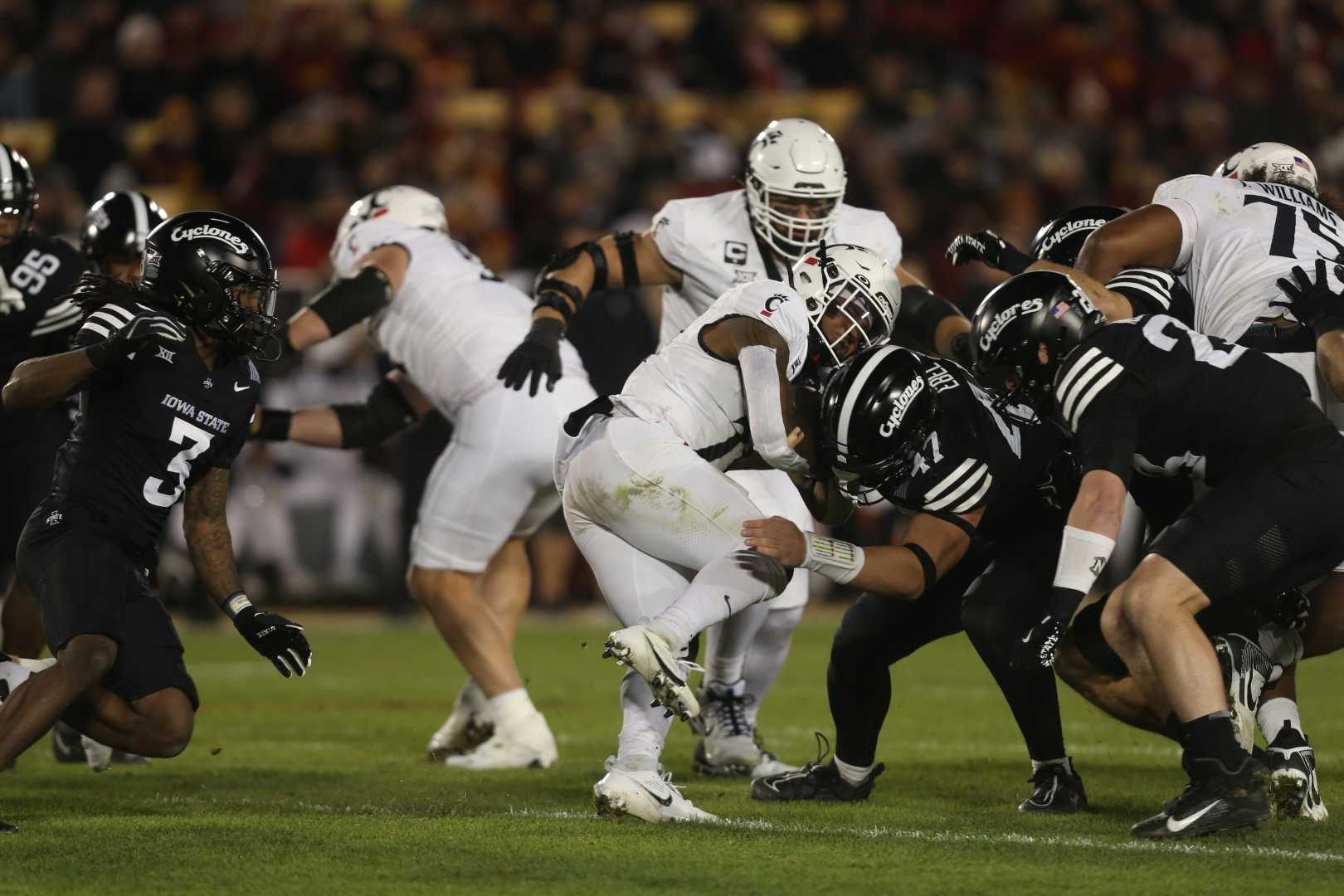 Kansas State Wildcats Vs Cincinnati Bearcats Football Game