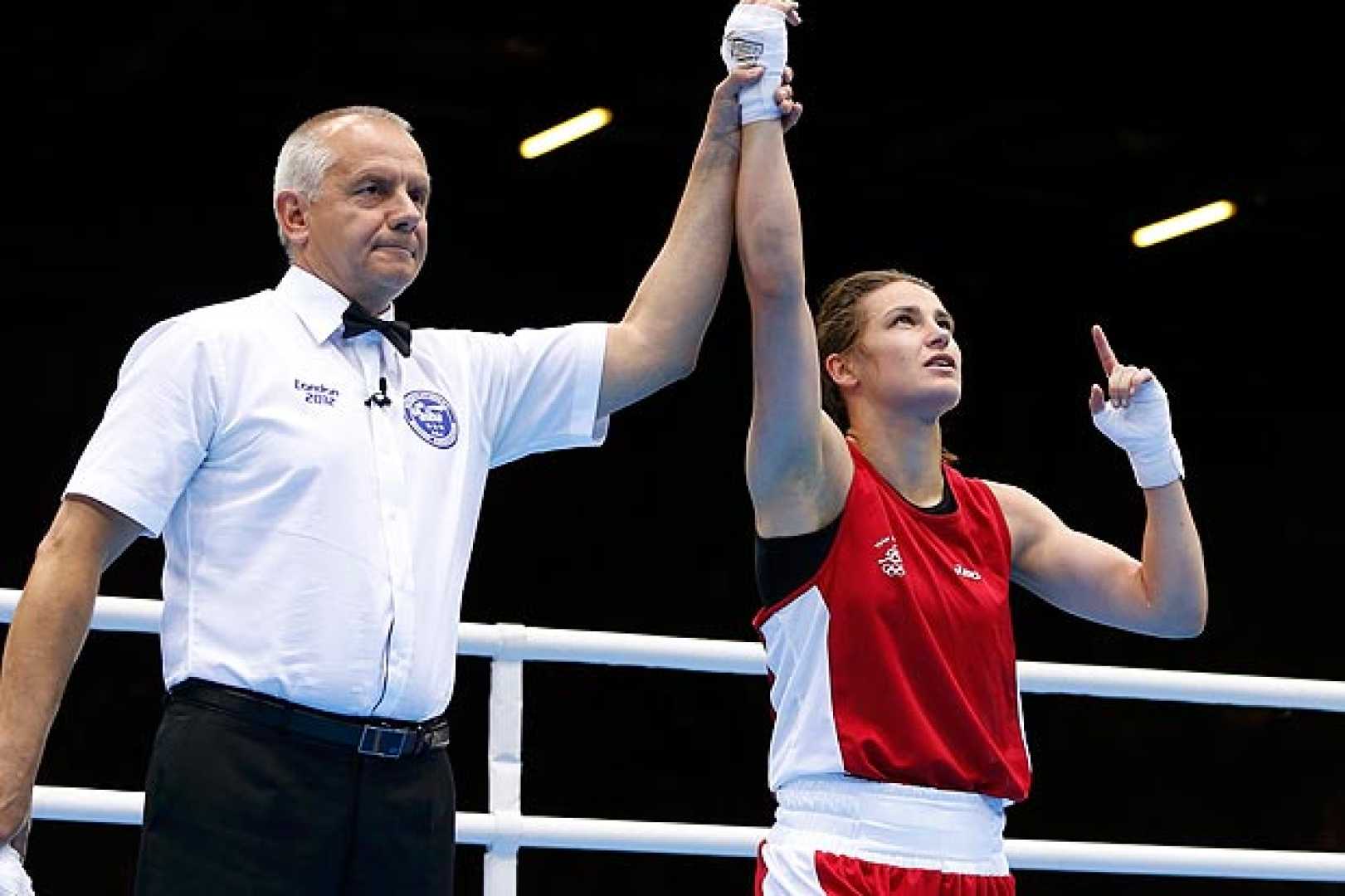 Katie Taylor Praying Before A Boxing Match