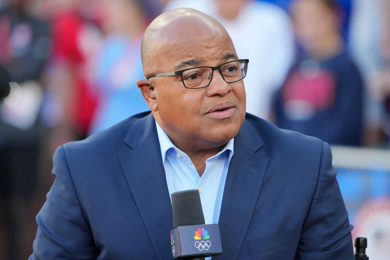 Mike Tirico Calling Sunday Night Football With A Torn Achilles