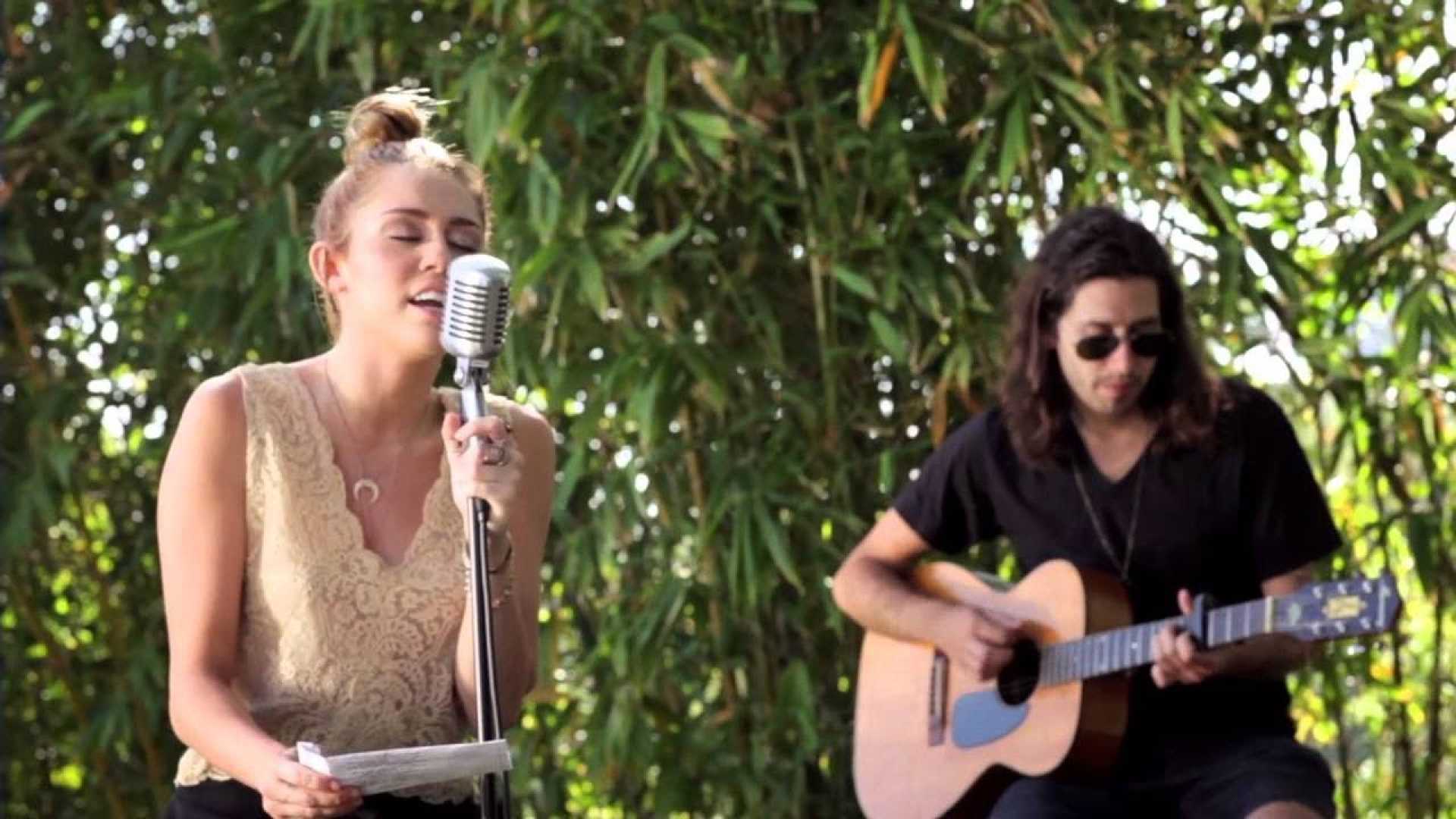 Miley Cyrus Acoustic Performance Backyard Sessions