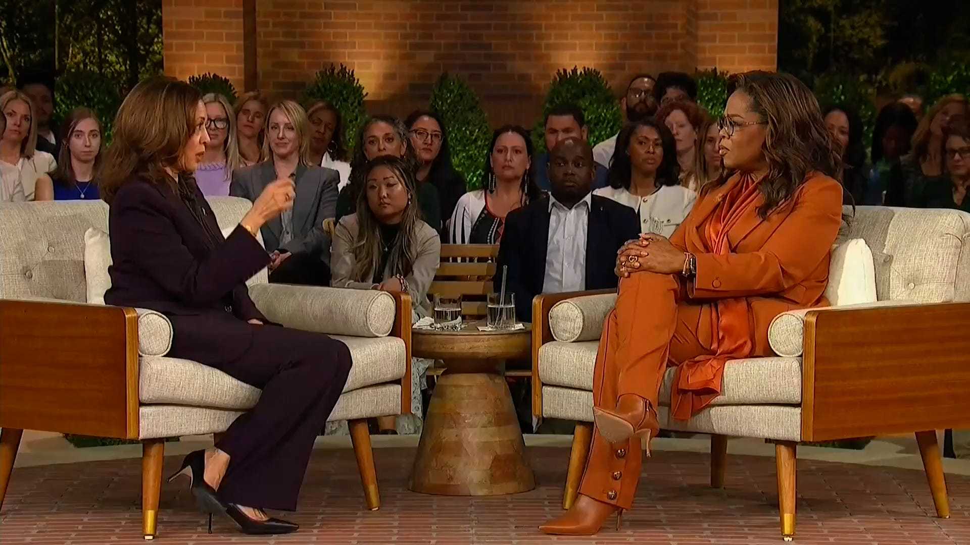 Oprah Winfrey Kamala Harris Campaign Town Hall