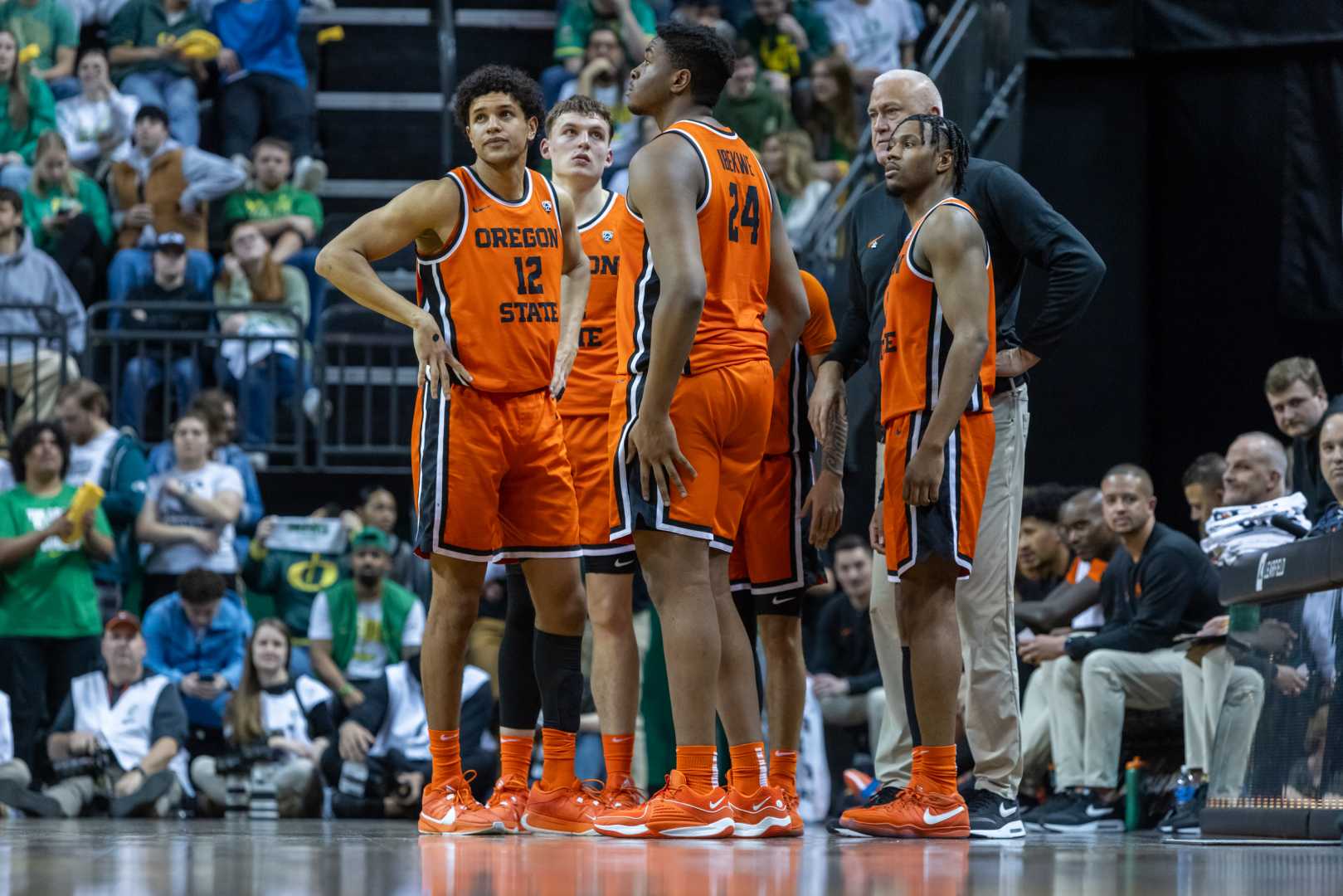 Oregon State Beavers Basketball Team In Action