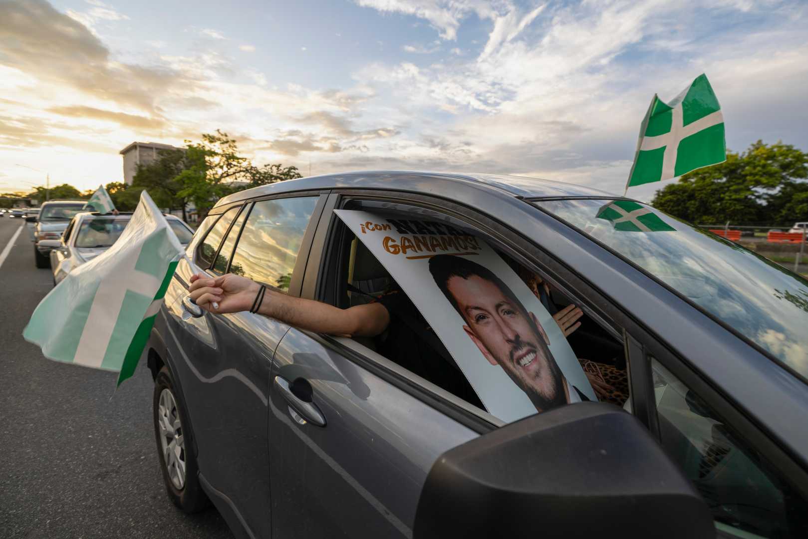 Puerto Rico Voters In Line For Election