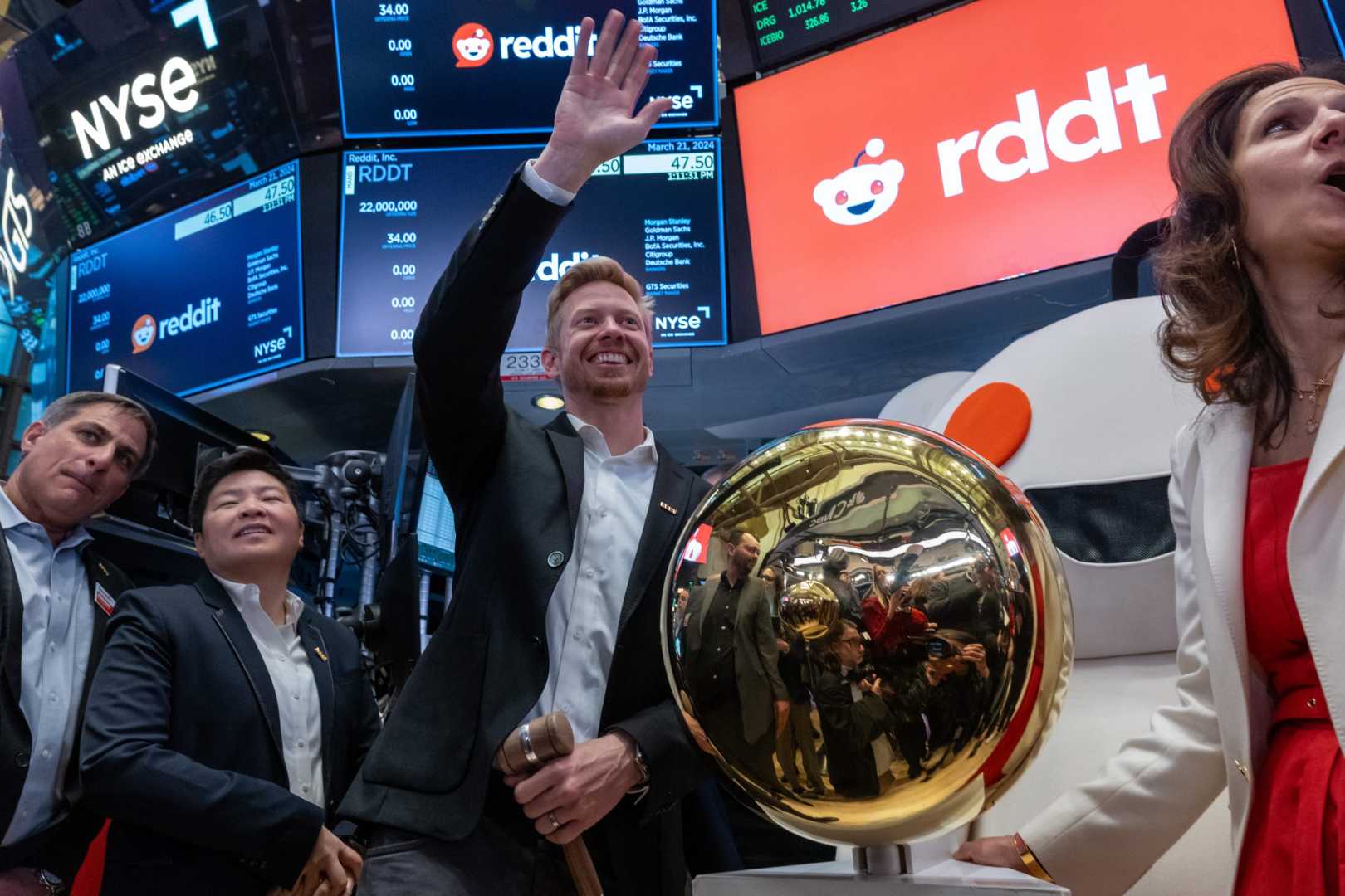 Reddit Ceo Steve Huffman Selling Stock