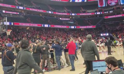 Richmond Spiders Men's Basketball Team Celebrating A Win