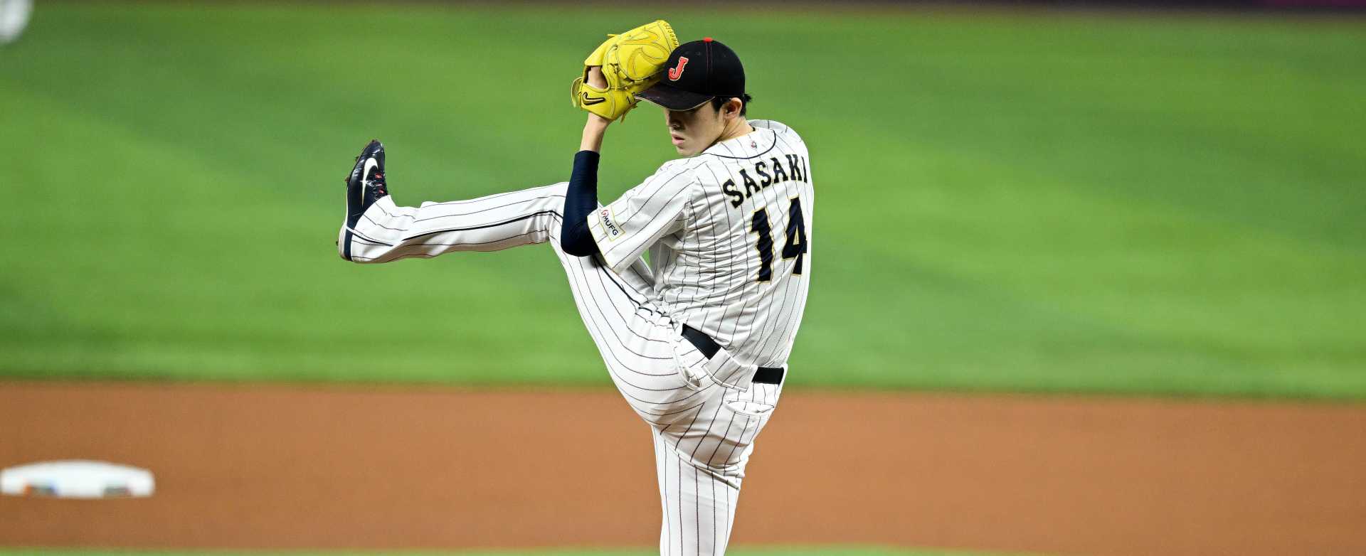 Roki Sasaki Pitching In Japan