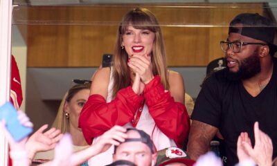 Taylor Swift And Travis Kelce At Kansas City Chiefs Game