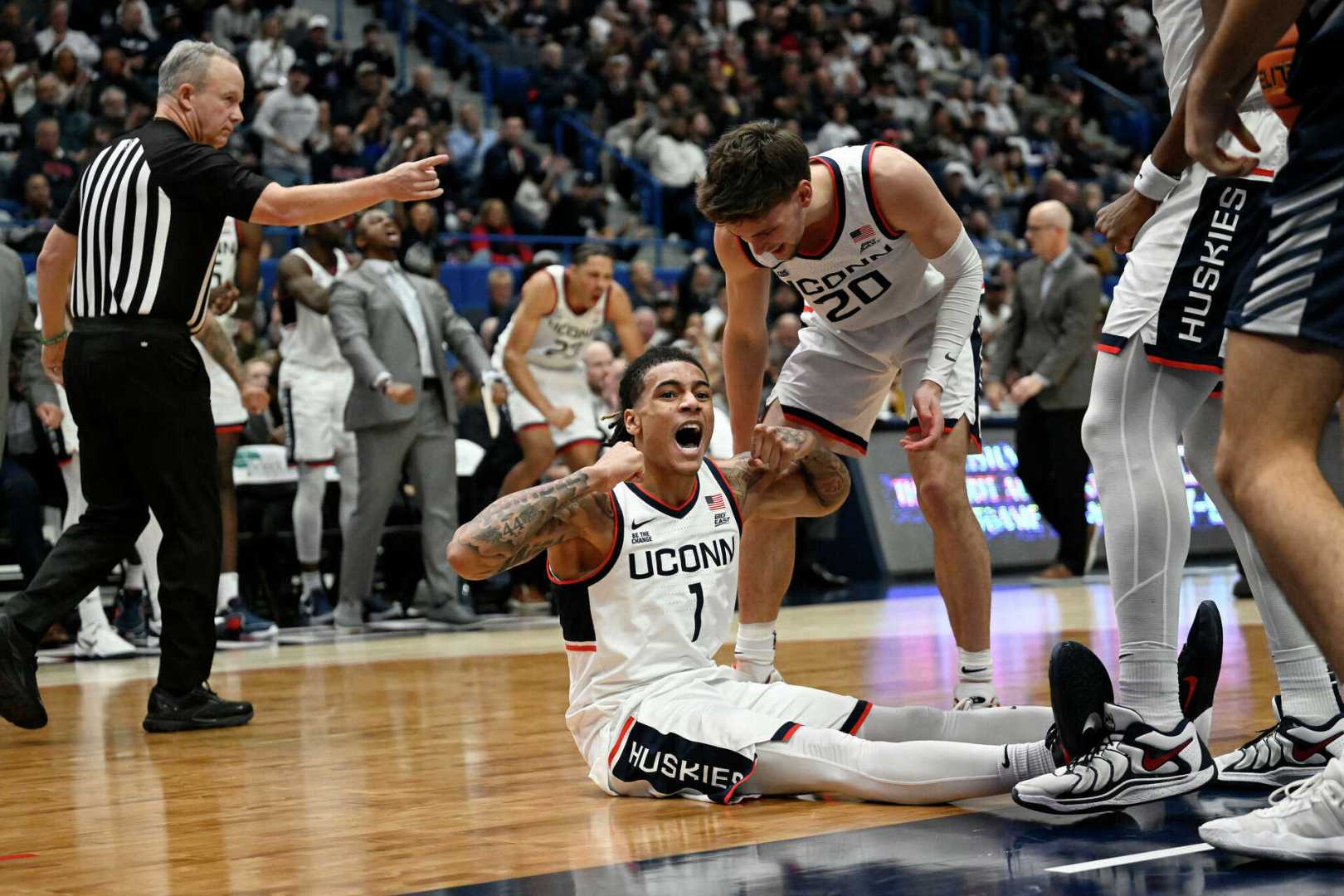 Uconn Men's Basketball Team Ap Top 25 Poll