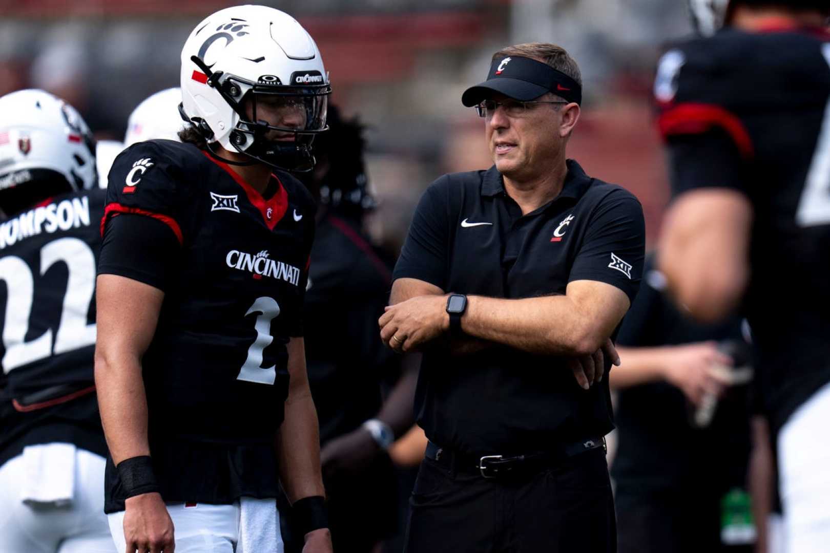 West Virginia Mountaineers Vs Cincinnati Bearcats Football Game