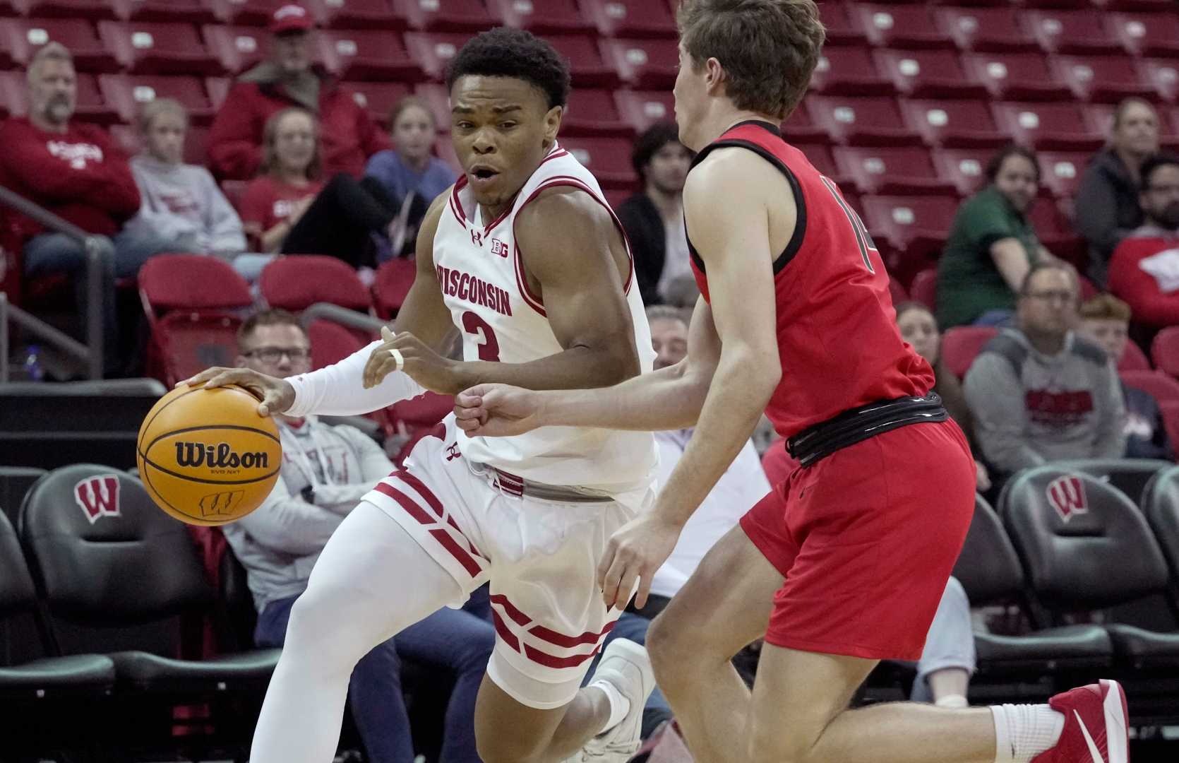 Wisconsin Badgers Vs Montana State Bobcats Basketball Game