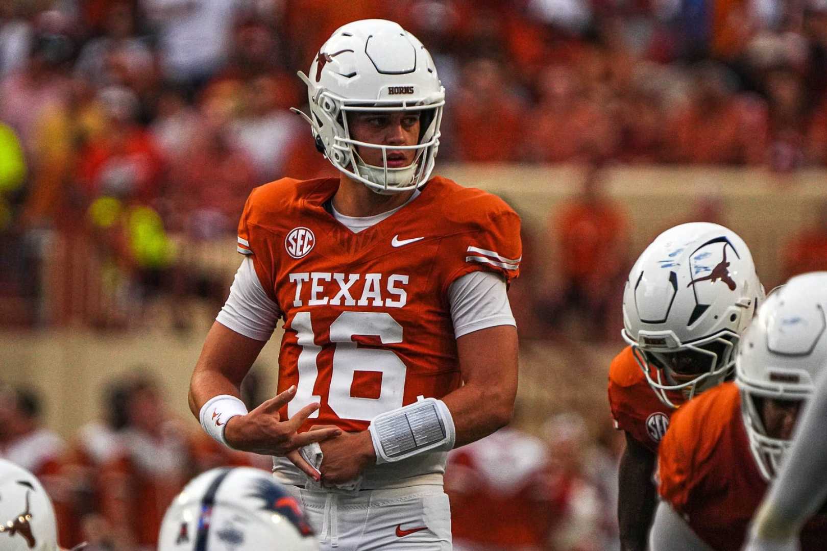 Arch Manning Texas Longhorns Quarterback