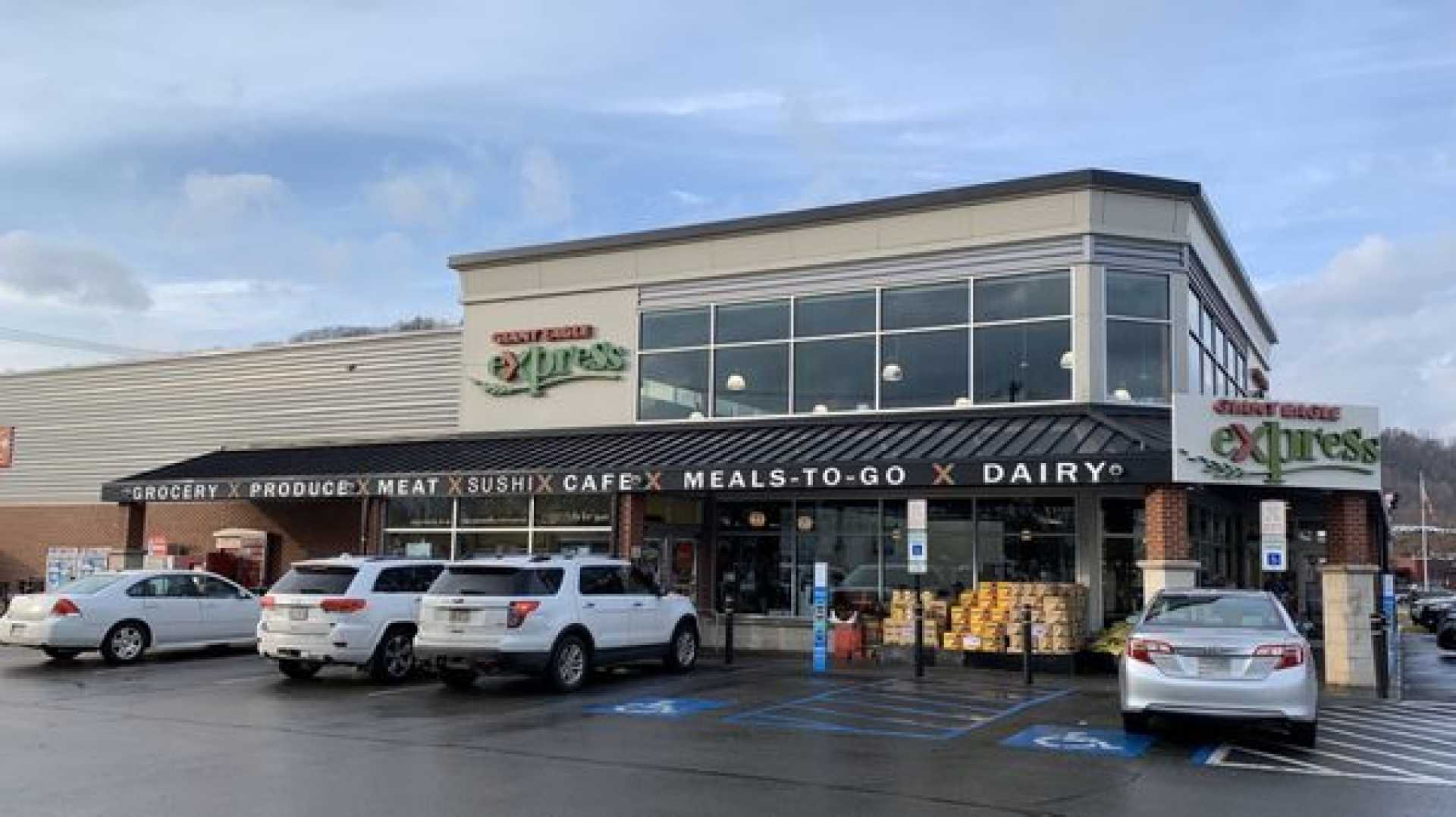 Giant Eagle Express Store In Harmar Township