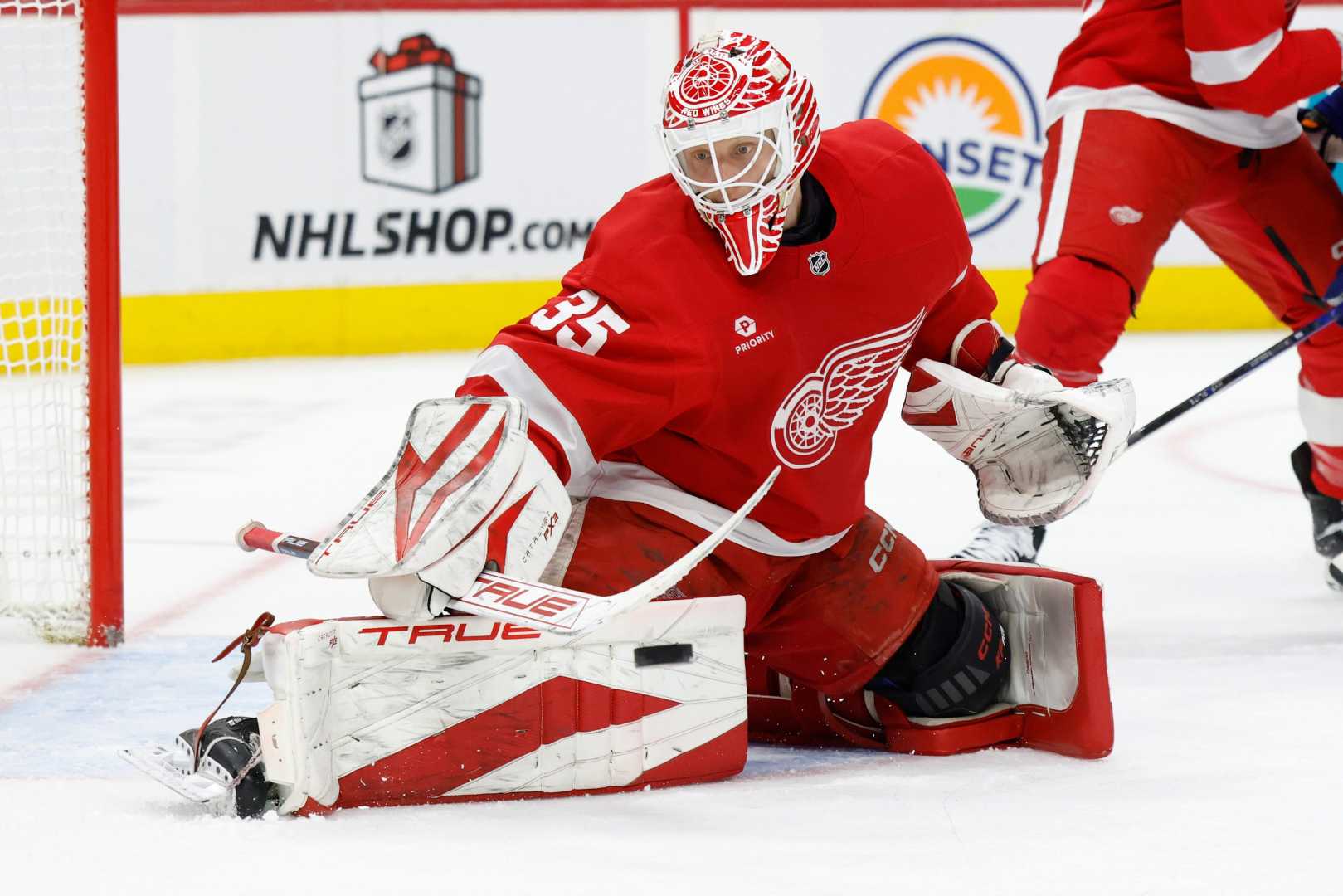 Sebastian Cossa Detroit Red Wings Debut