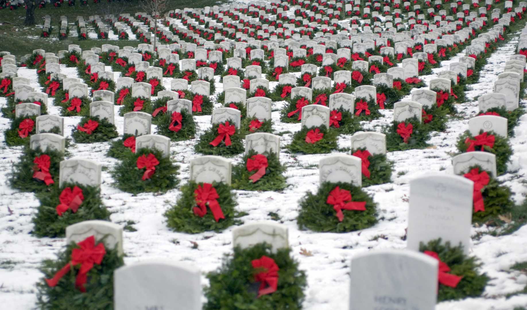 Wreaths Across America Holiday Tributes