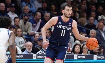 Alex Karaban Uconn Basketball Free Throw