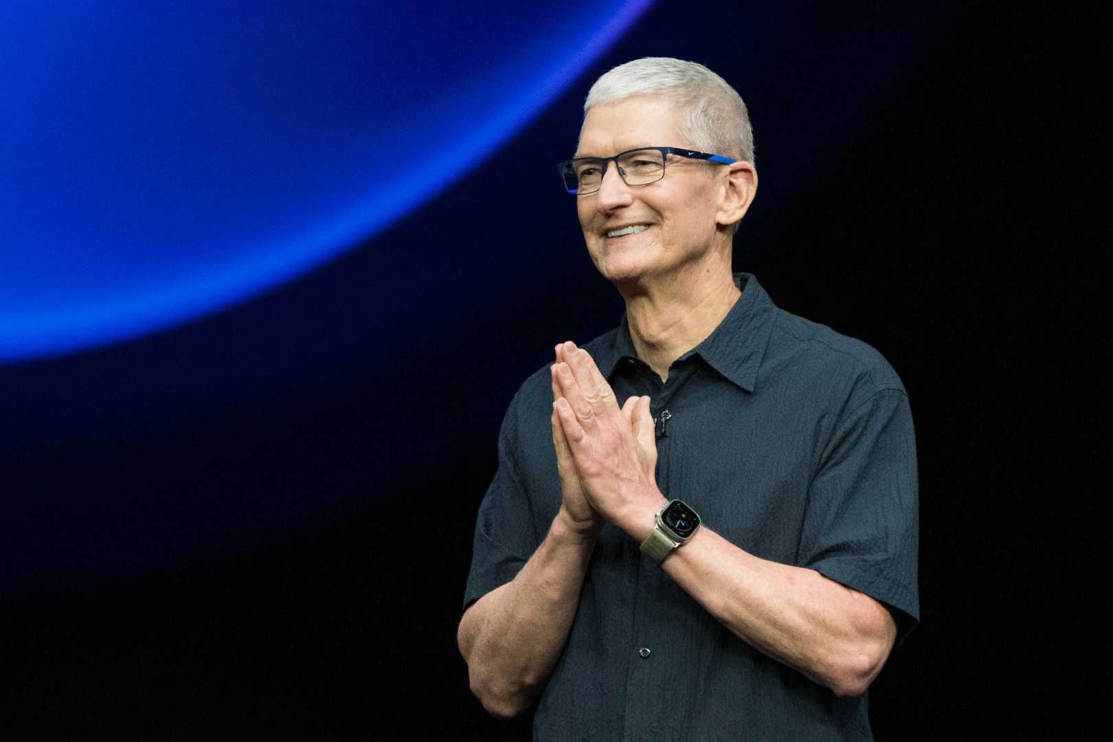 Apple Ceo Tim Cook Speaking At Event 2024