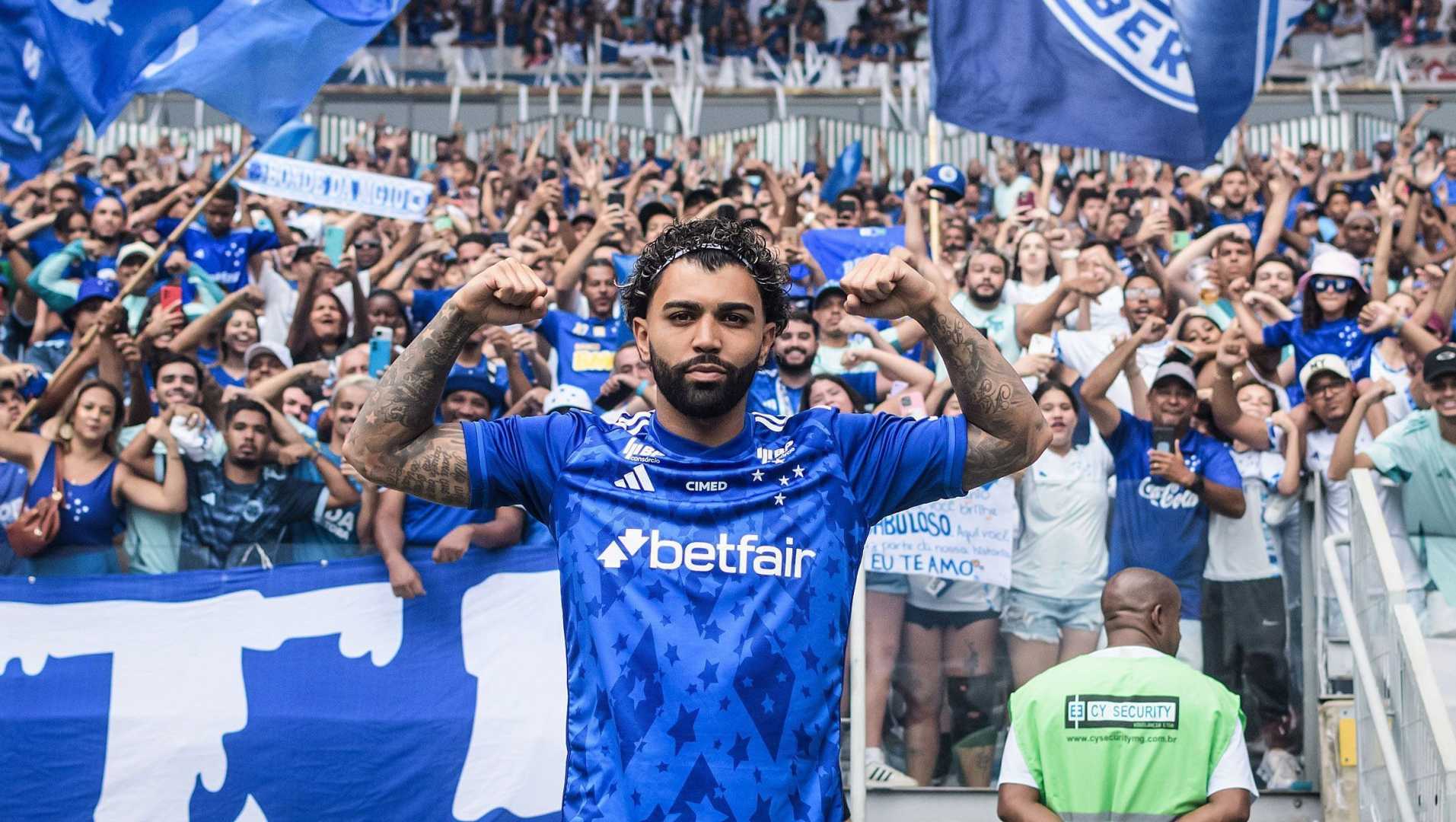 Atlético Mg And Cruzeiro Fans In Orlando