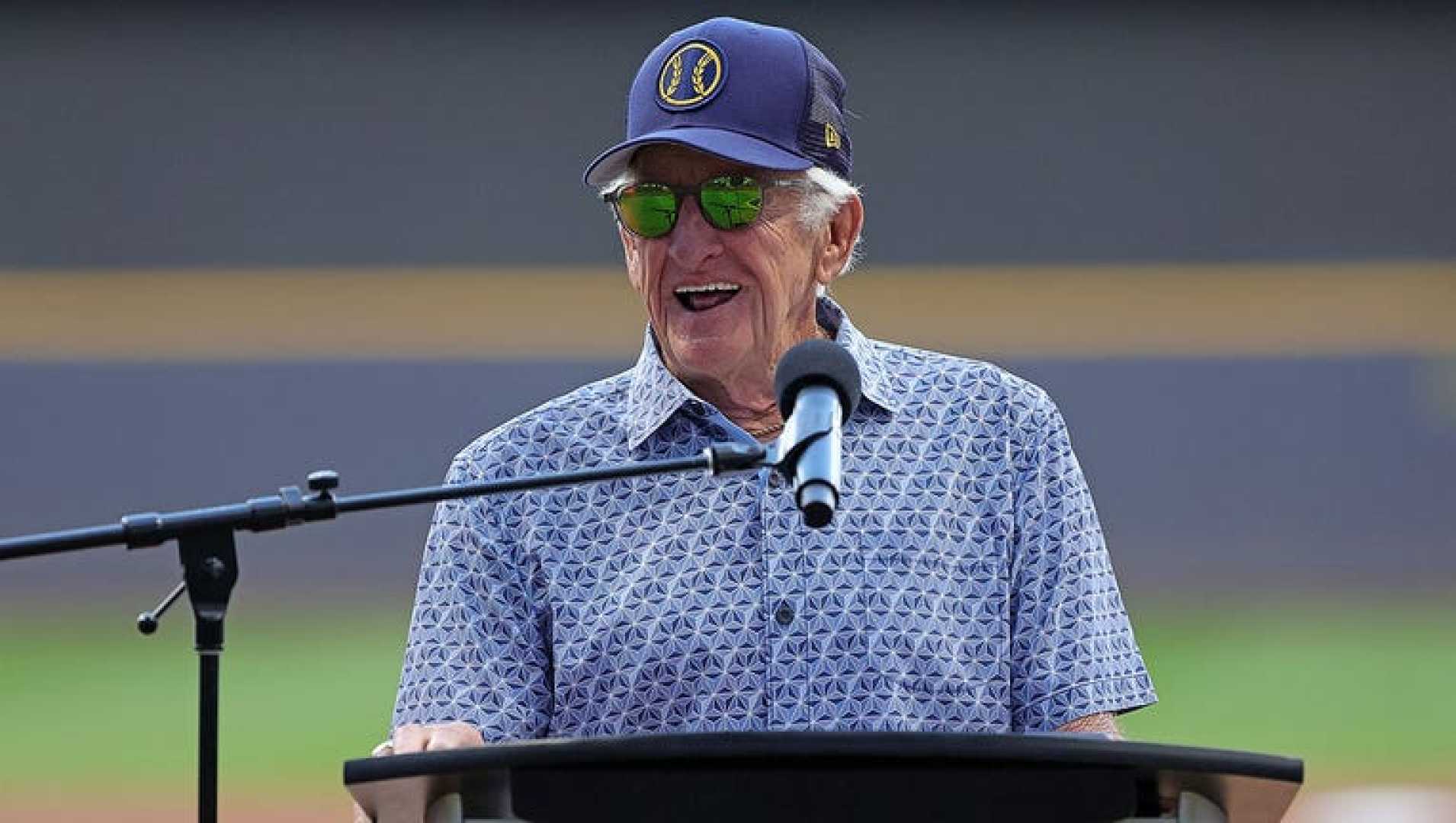 Bob Uecker Milwaukee Brewers Broadcaster