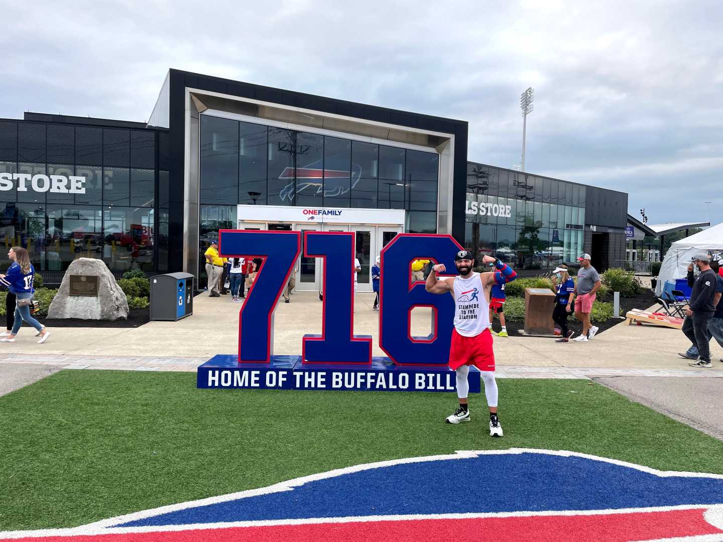 Brian Goldsmith Running To Highmark Stadium Buffalo