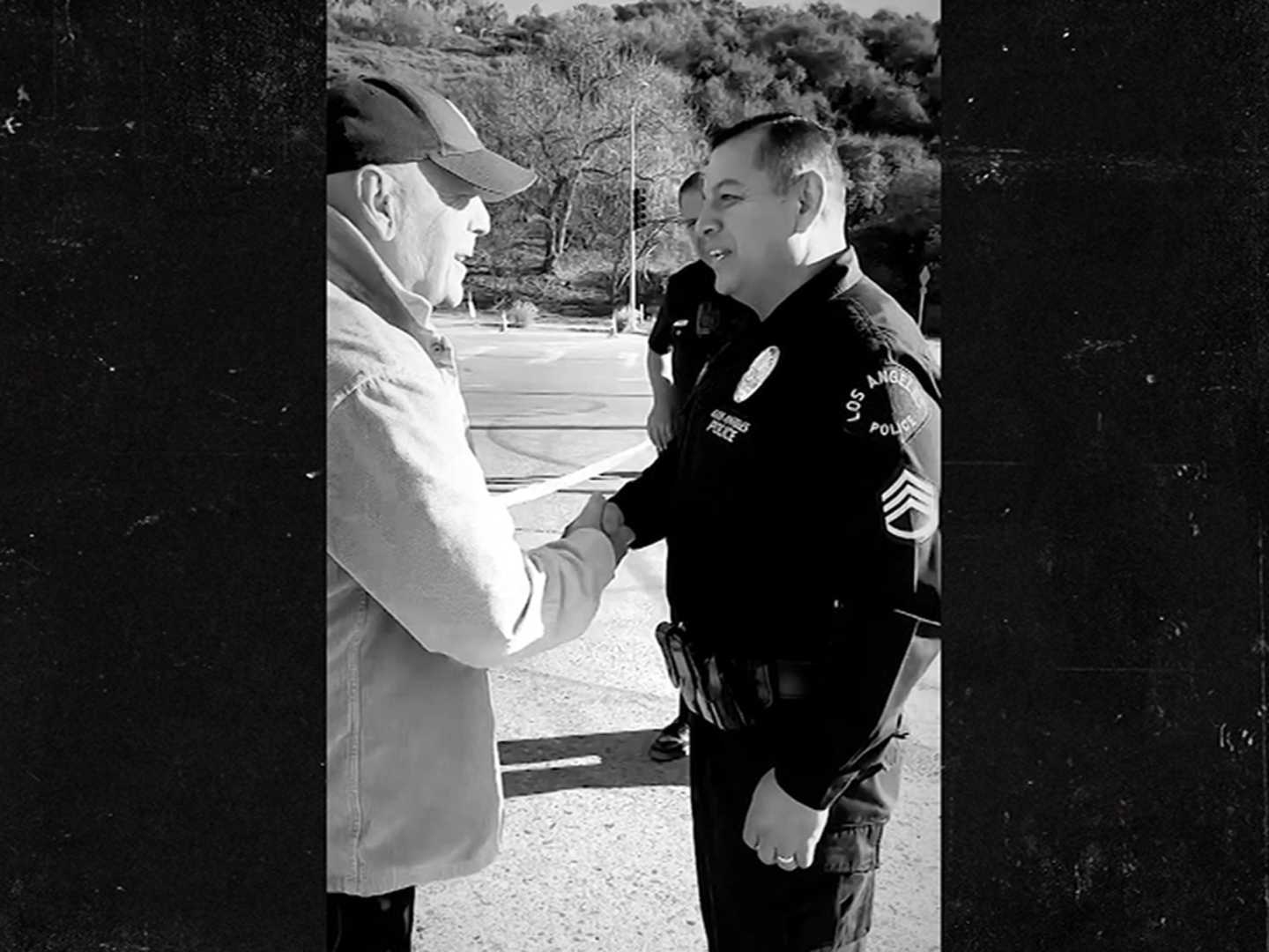 Bruce Willis Shaking Hands With Lapd Officers