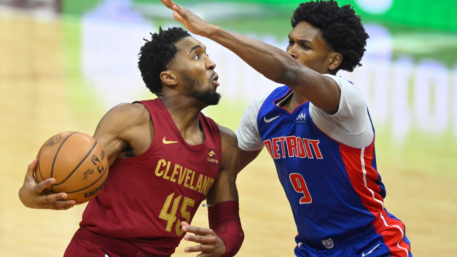 Cleveland Cavaliers Vs Detroit Pistons Basketball Game