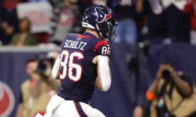 Dalton Schultz Houston Texans 2024 Playoff Game