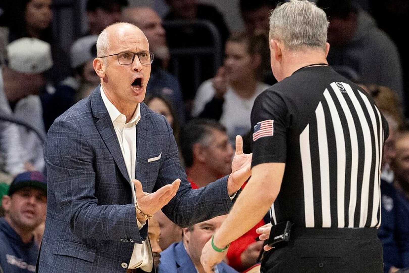 Dan Hurley Uconn Basketball Coach Arguing With Official