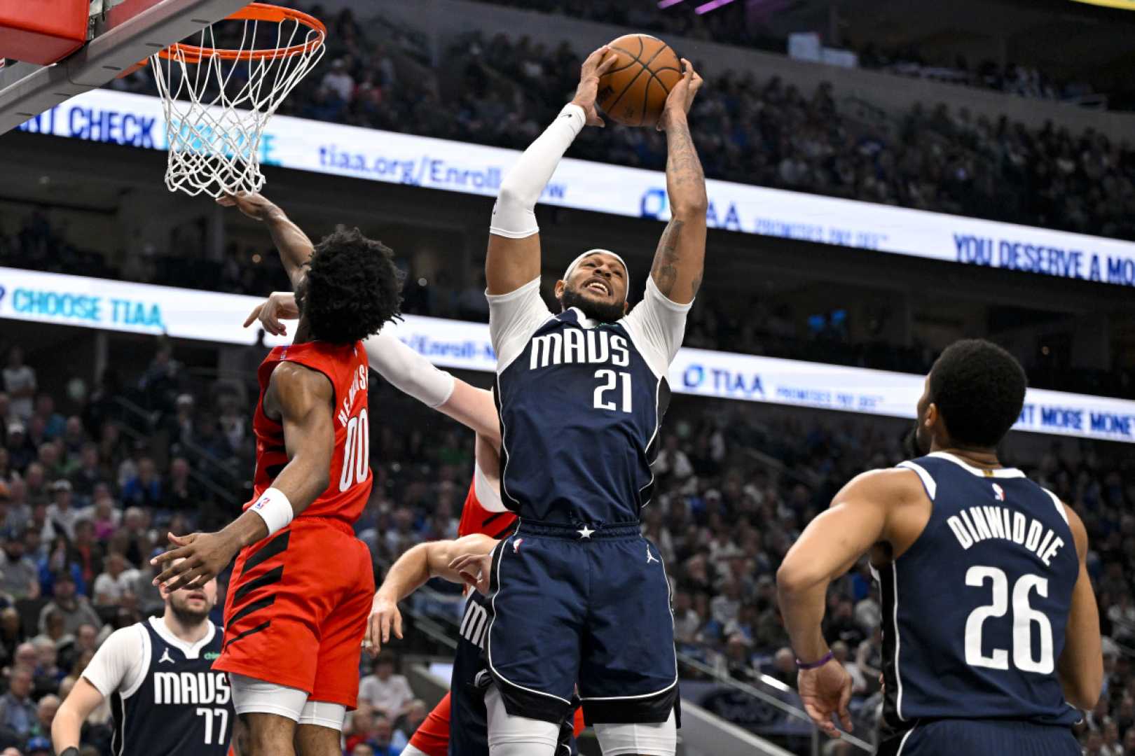 Daniel Gafford Dallas Mavericks Game Action