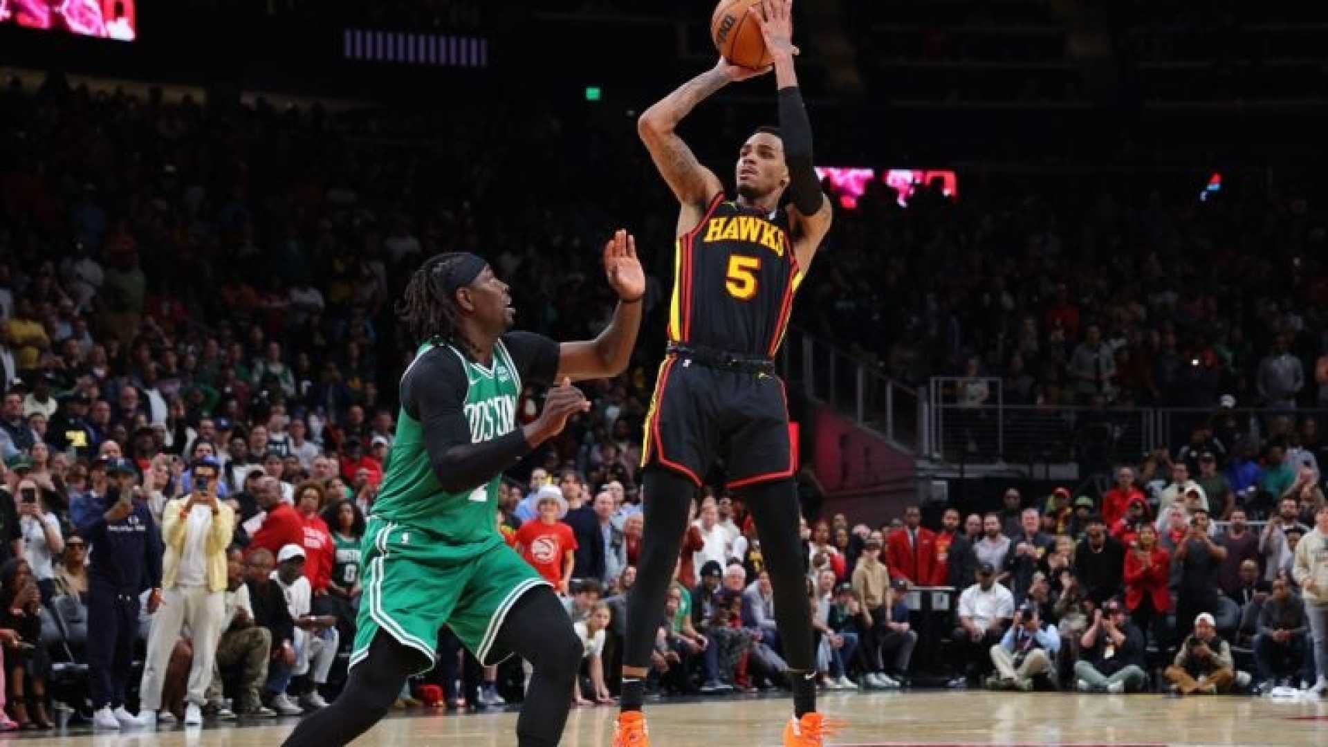 Dejounte Murray Nba Game Action Shot