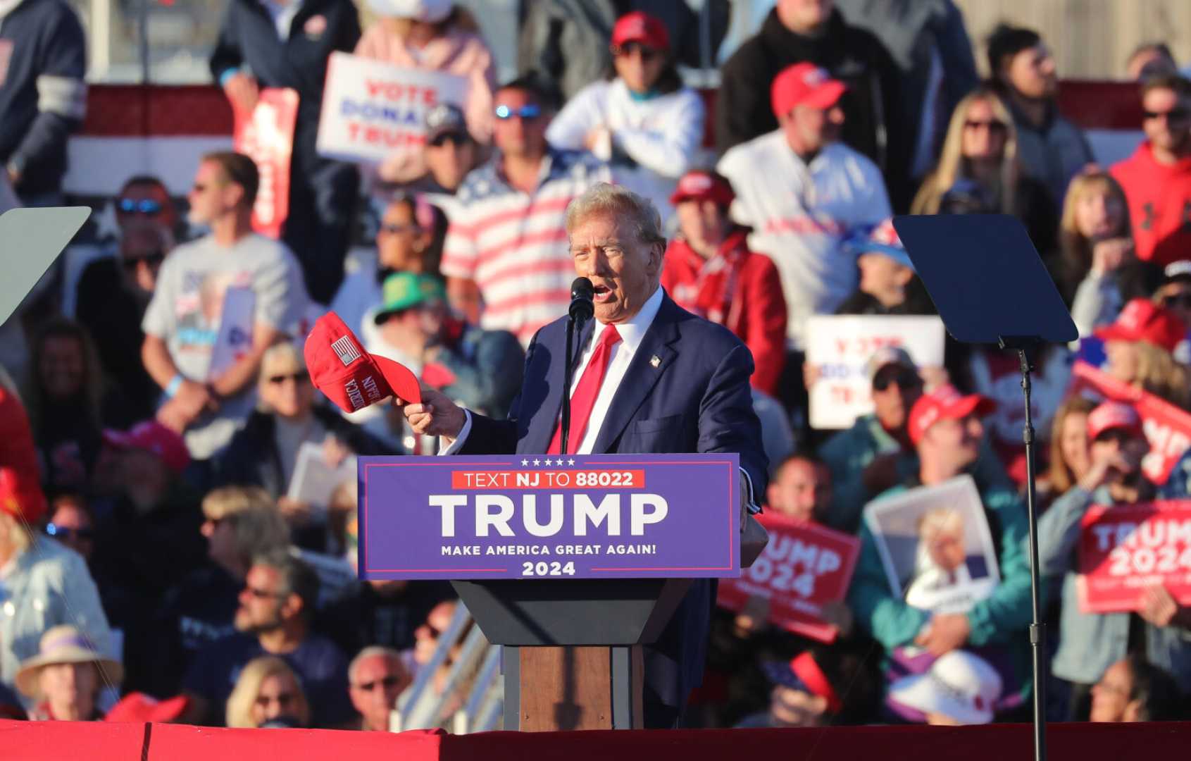 Donald Trump 2024 Campaign Rally Crowd